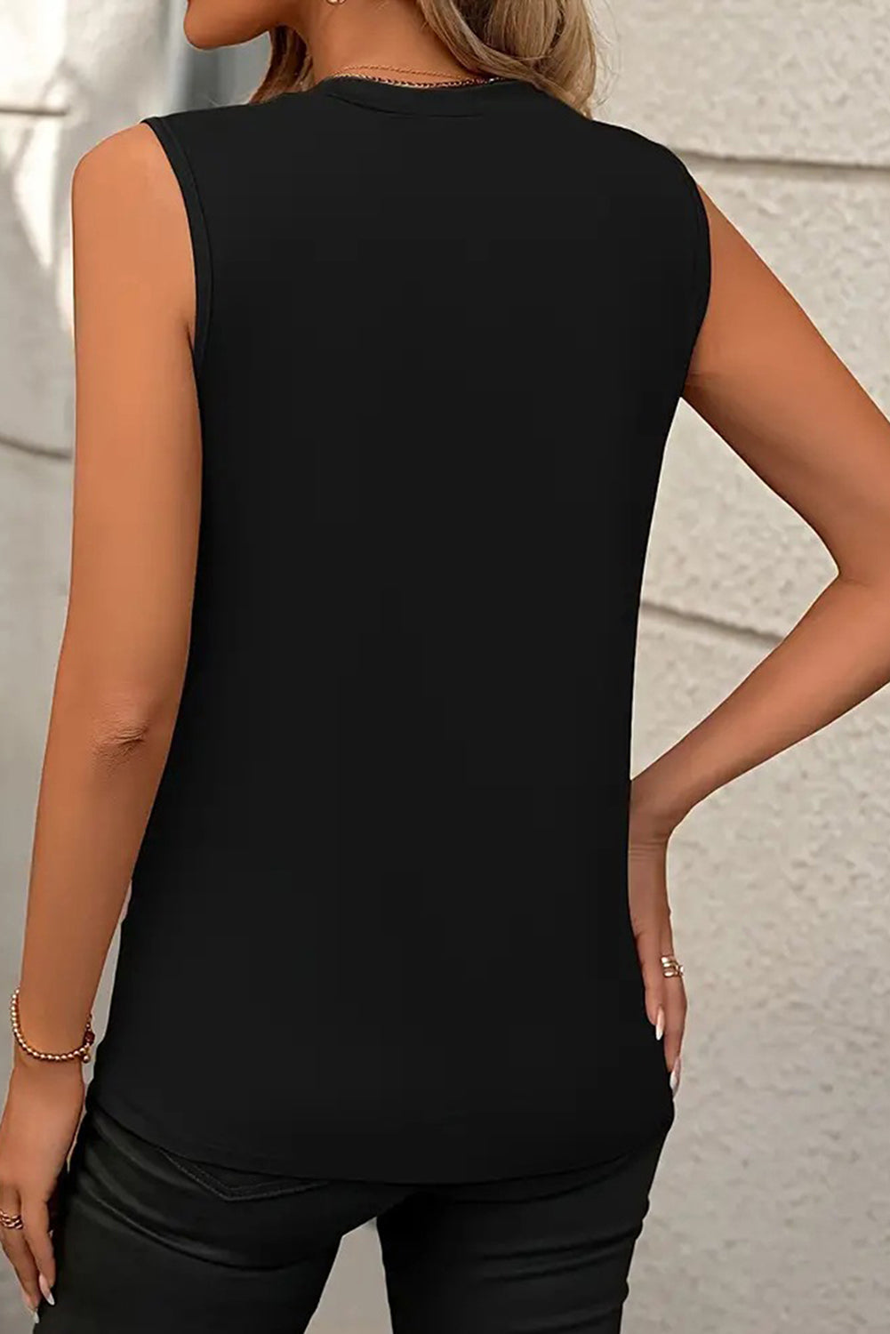 Solid Crew Neck Pleated Tank Top