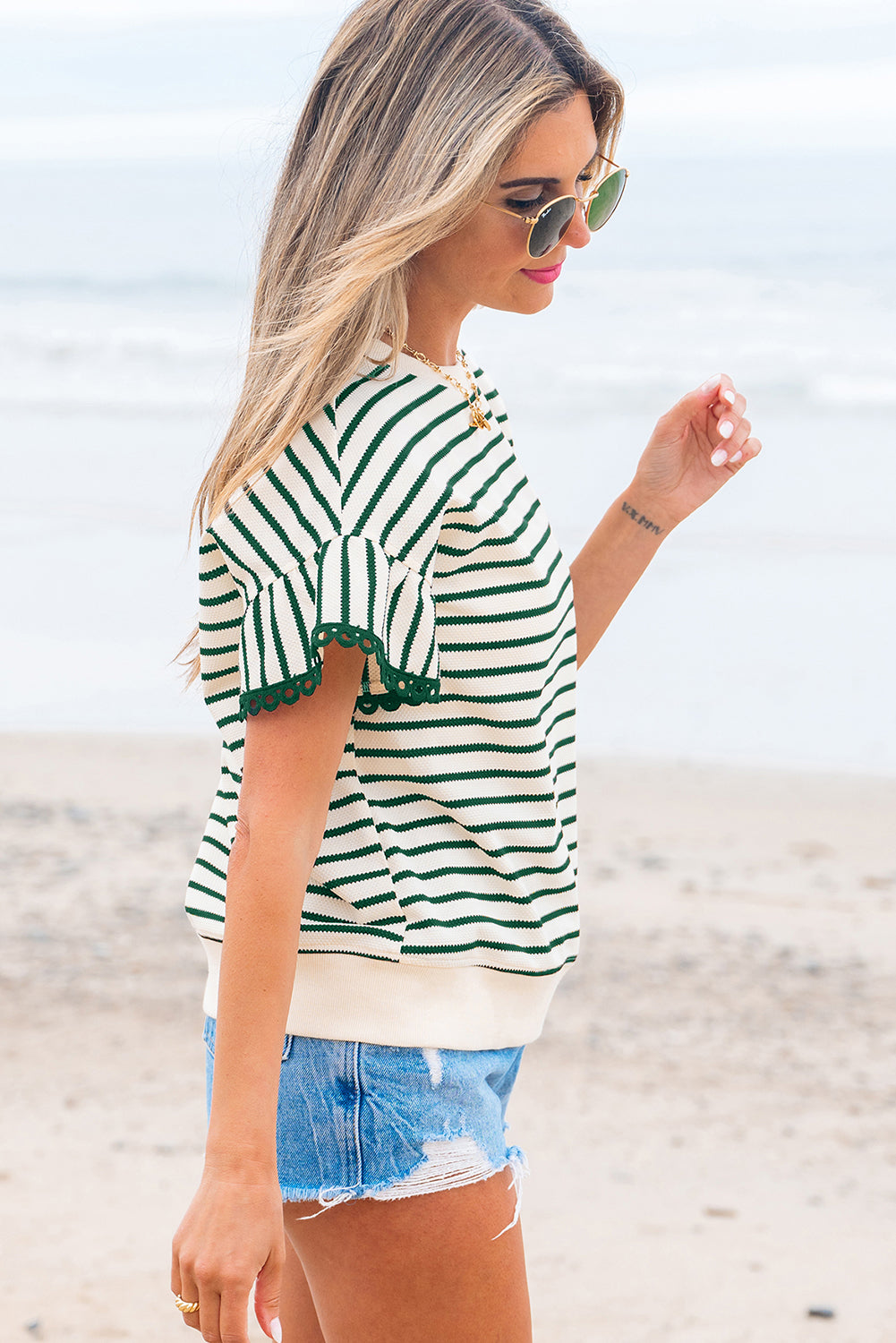 Stripe Scallop Trim Short Sleeves Top