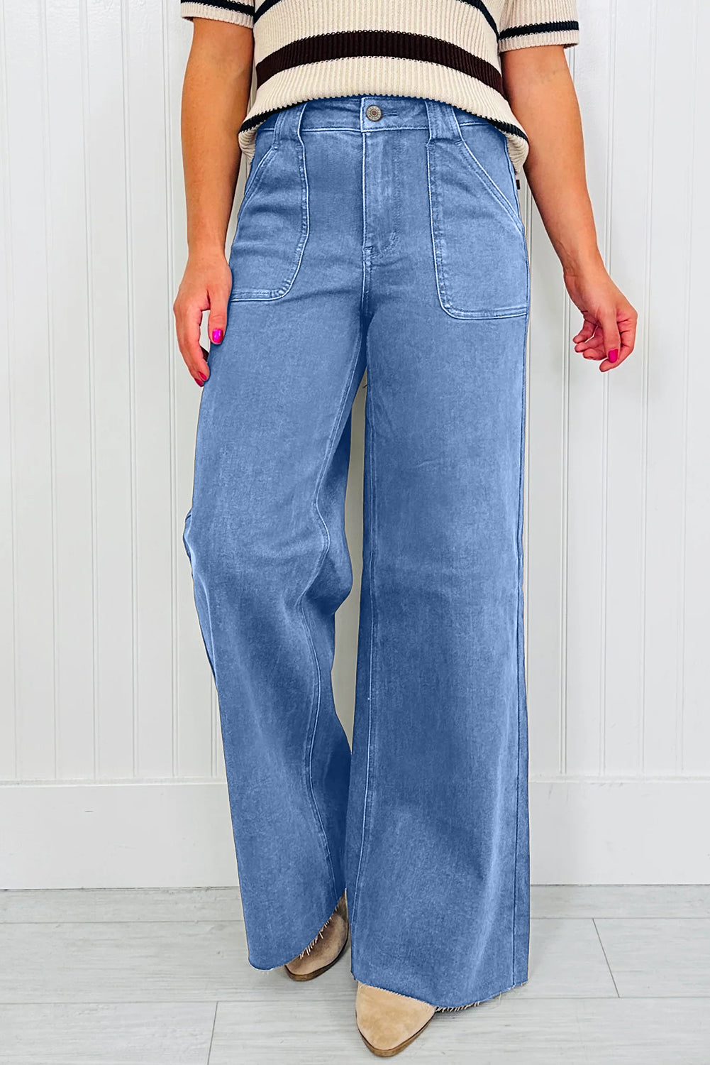 Retro Washed Patch Pocket Wide Leg Jeans